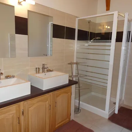 Maison Avec Cheminee, Terrasse Et Wifi Proche De - Fr-1-616-43 Landhaus *
